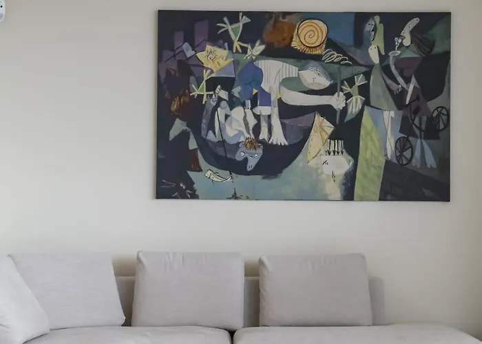 Modern Pedro, Higueron Reserve Фуэнхирола