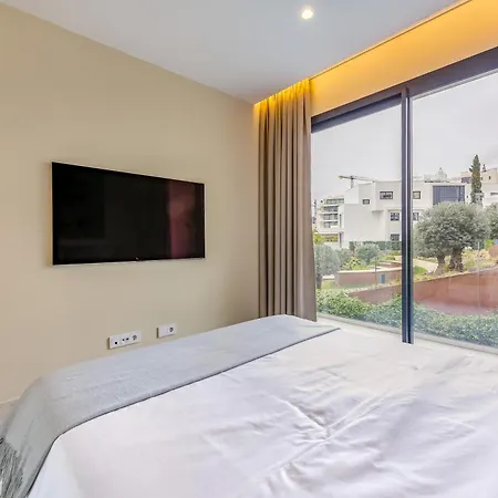 Modern Pedro, Higueron Reserve * פואנגירולה