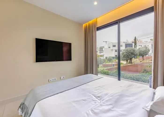 Modern Pedro, Higueron Reserve * פואנגירולה